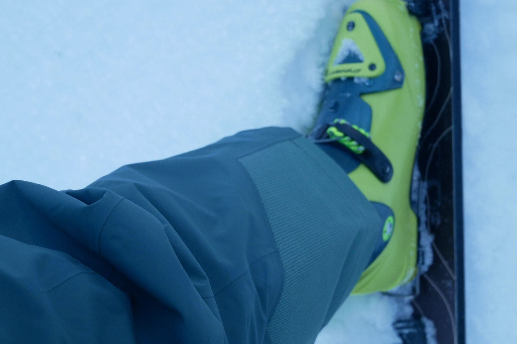 arcteryx-sabre-insulated-pants-crampon