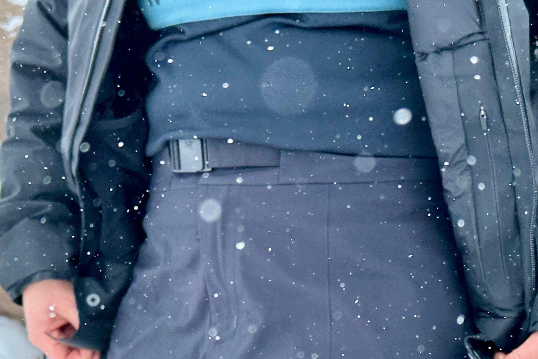 arcteryx-sentinel-relaxed-pant-waistband