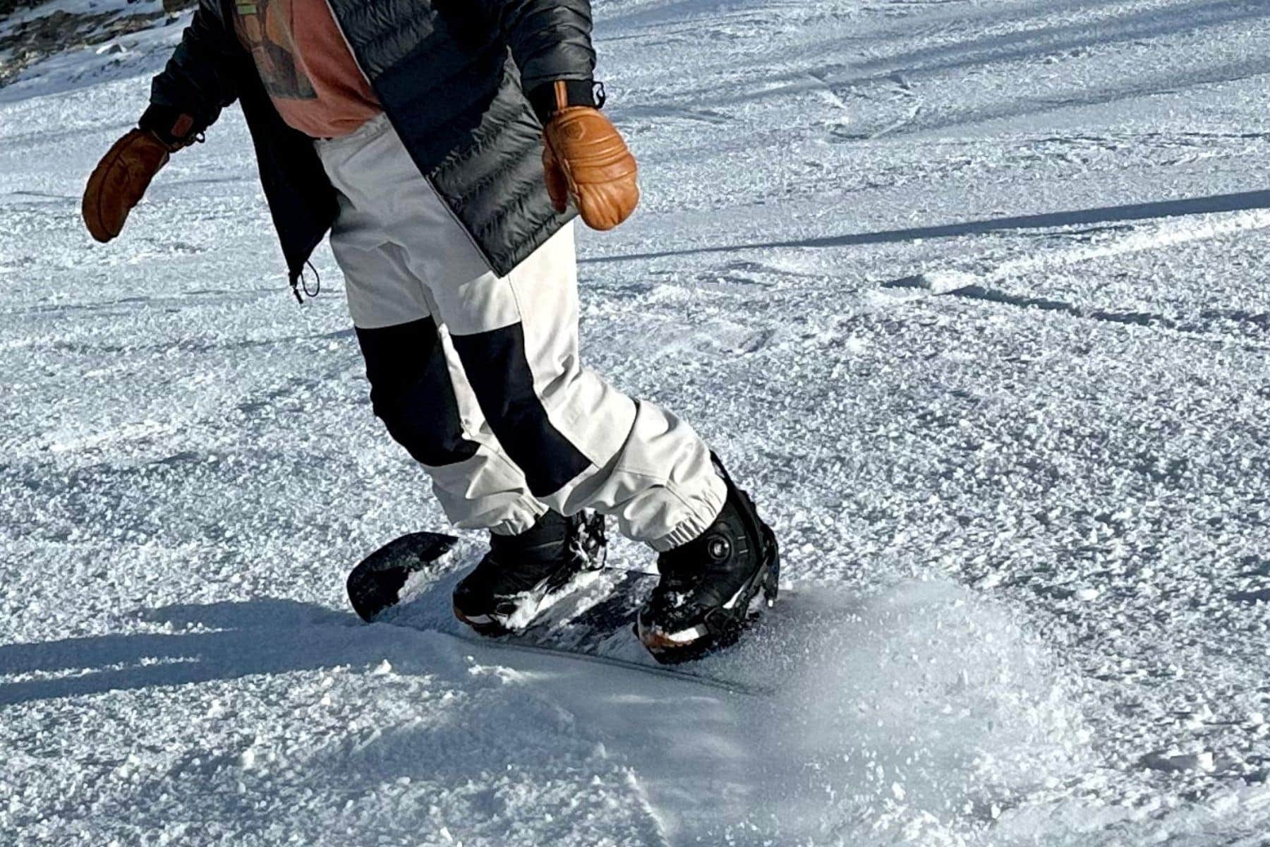 burton-step-on-re-flex-snowboard-bindings-cruising