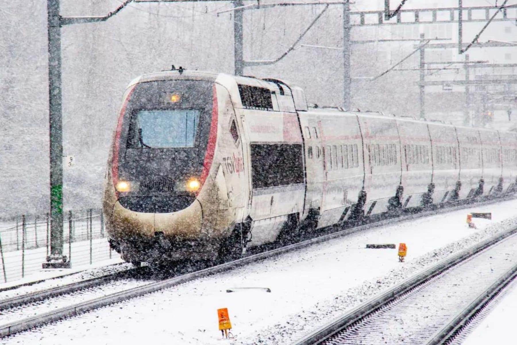 greener-skier-transportation