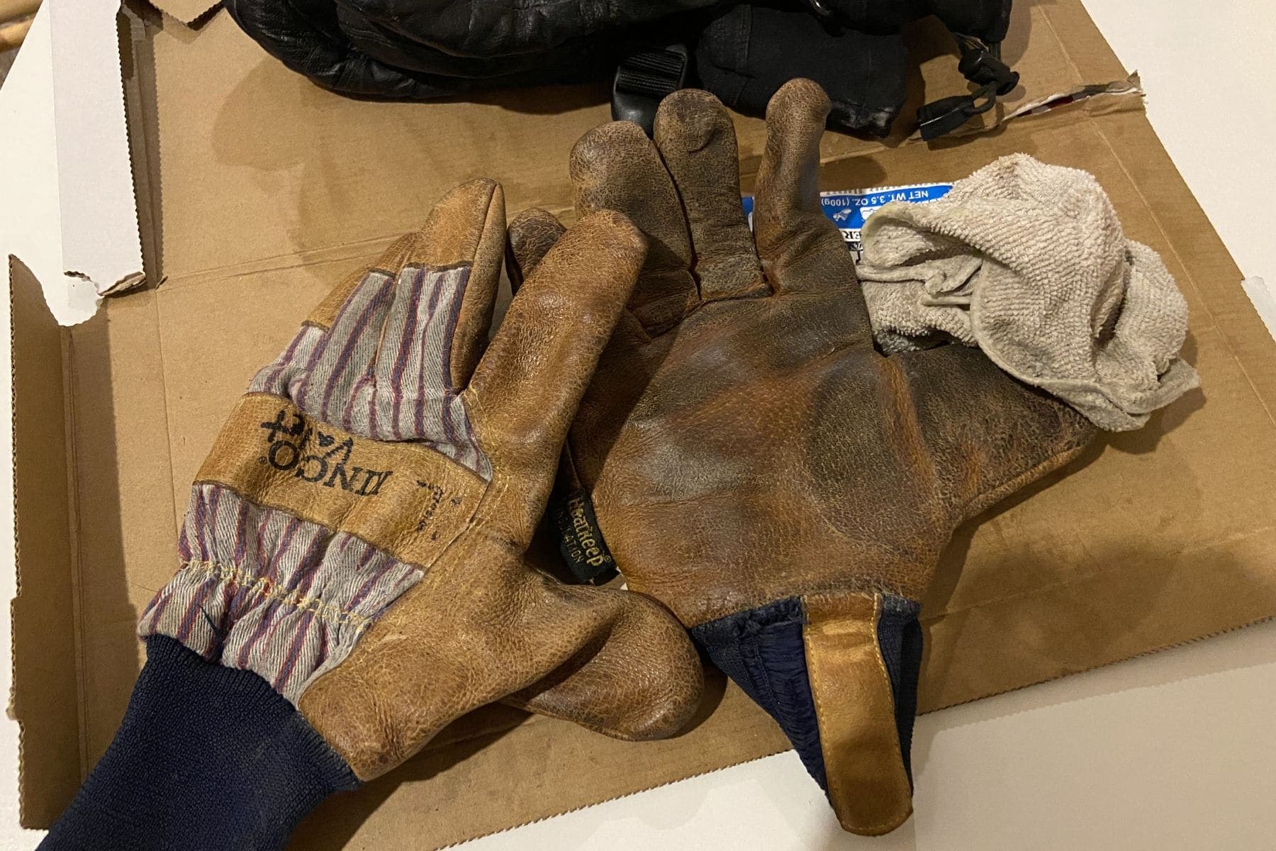 How To Weatherproof Leather Ski Gloves Waxing