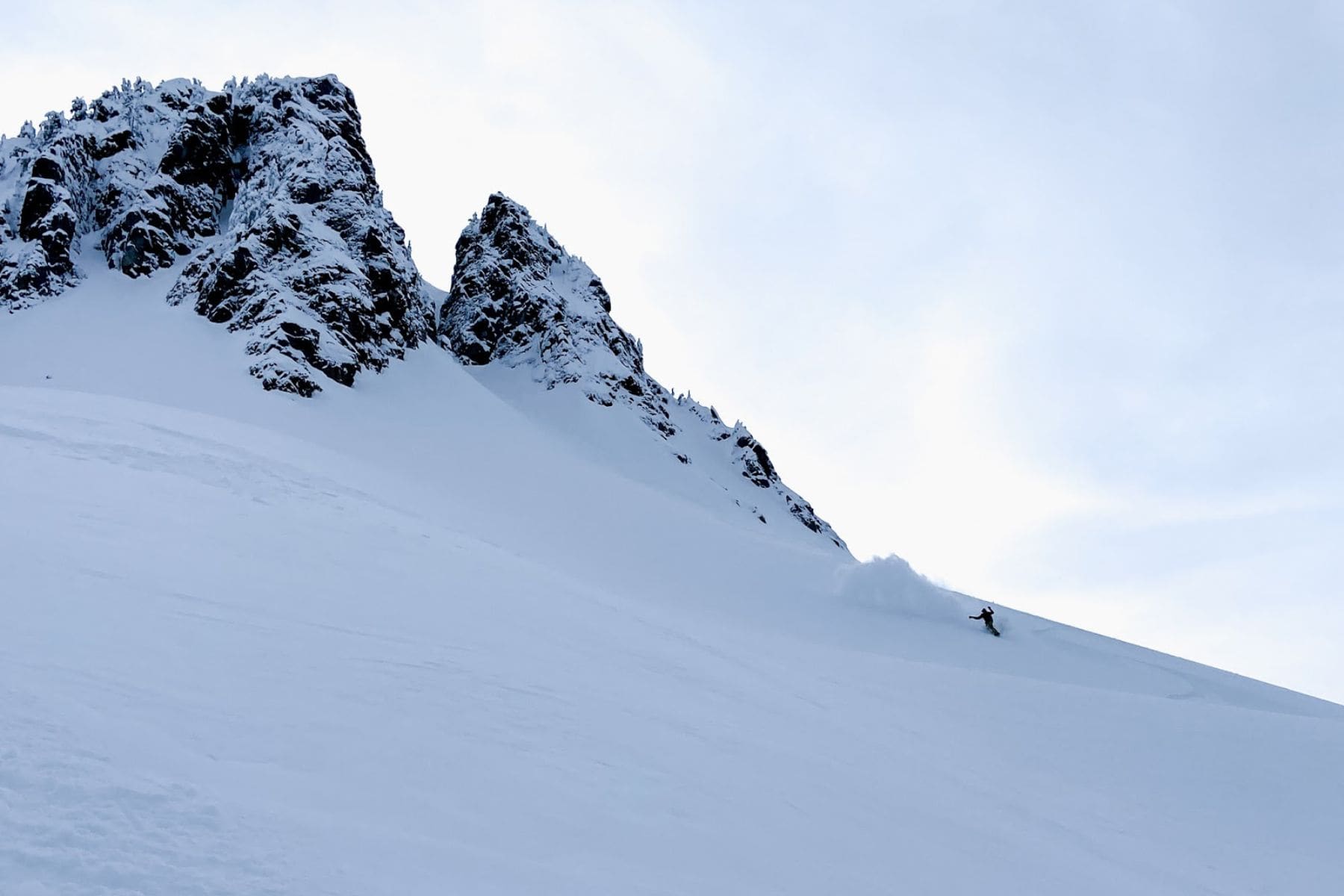 splitboarding-mountain-peak