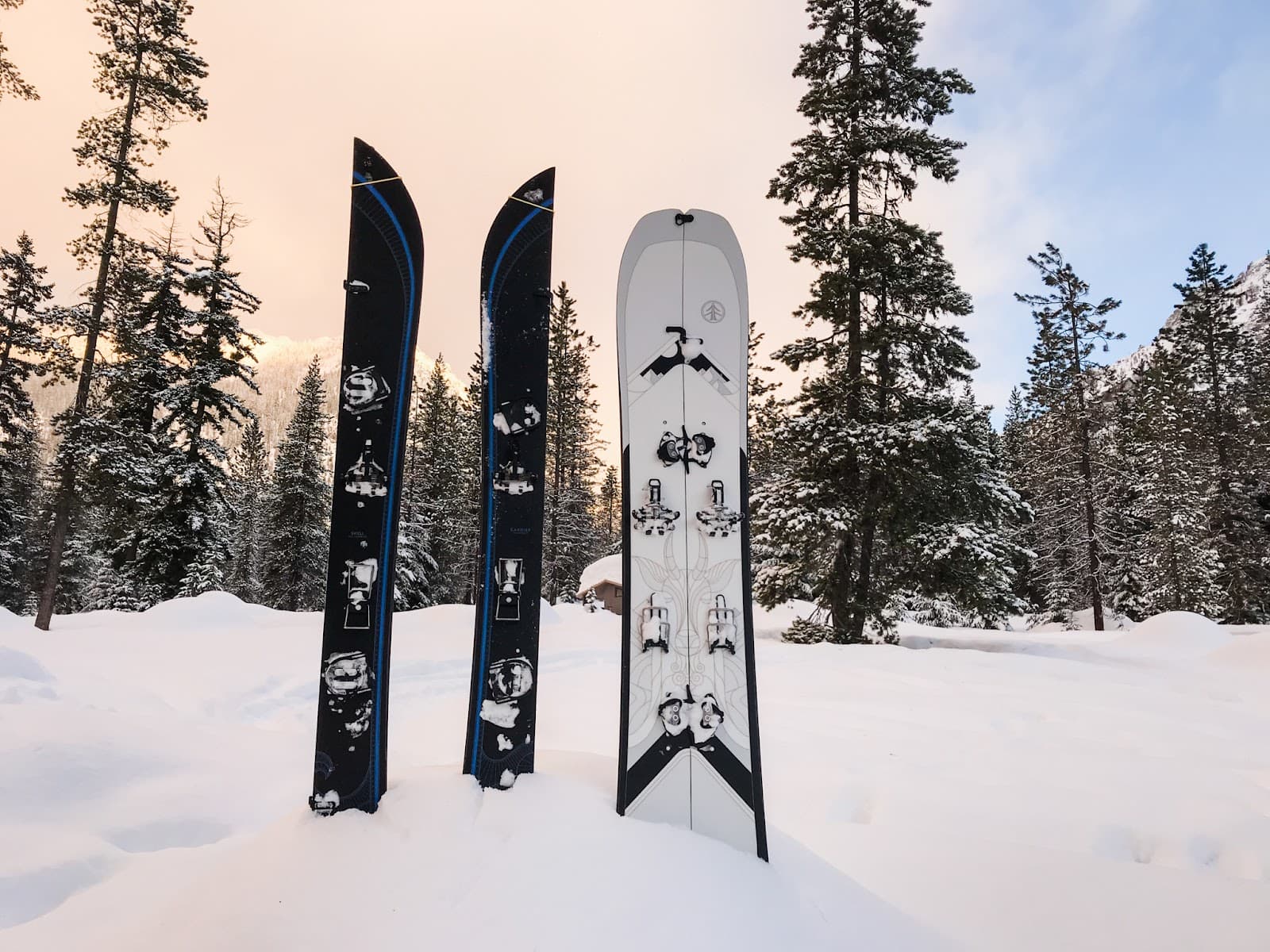 splitboarding-snowboarding
