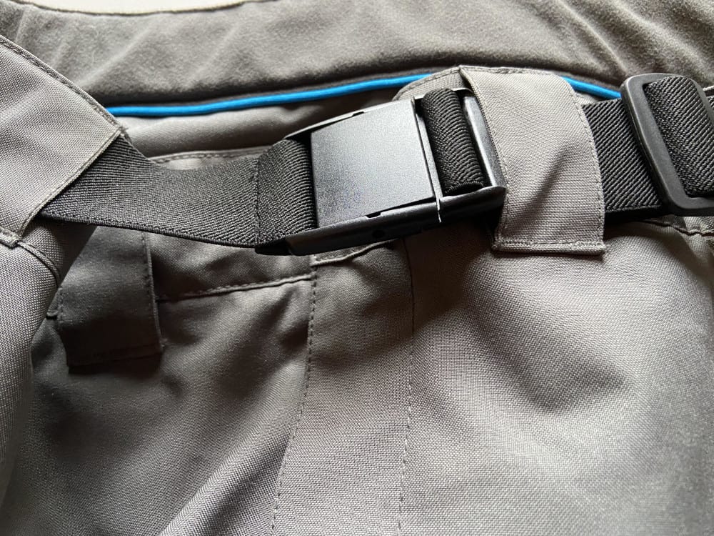 wildhorn-bowman-snow-pants-release-belt.jpg