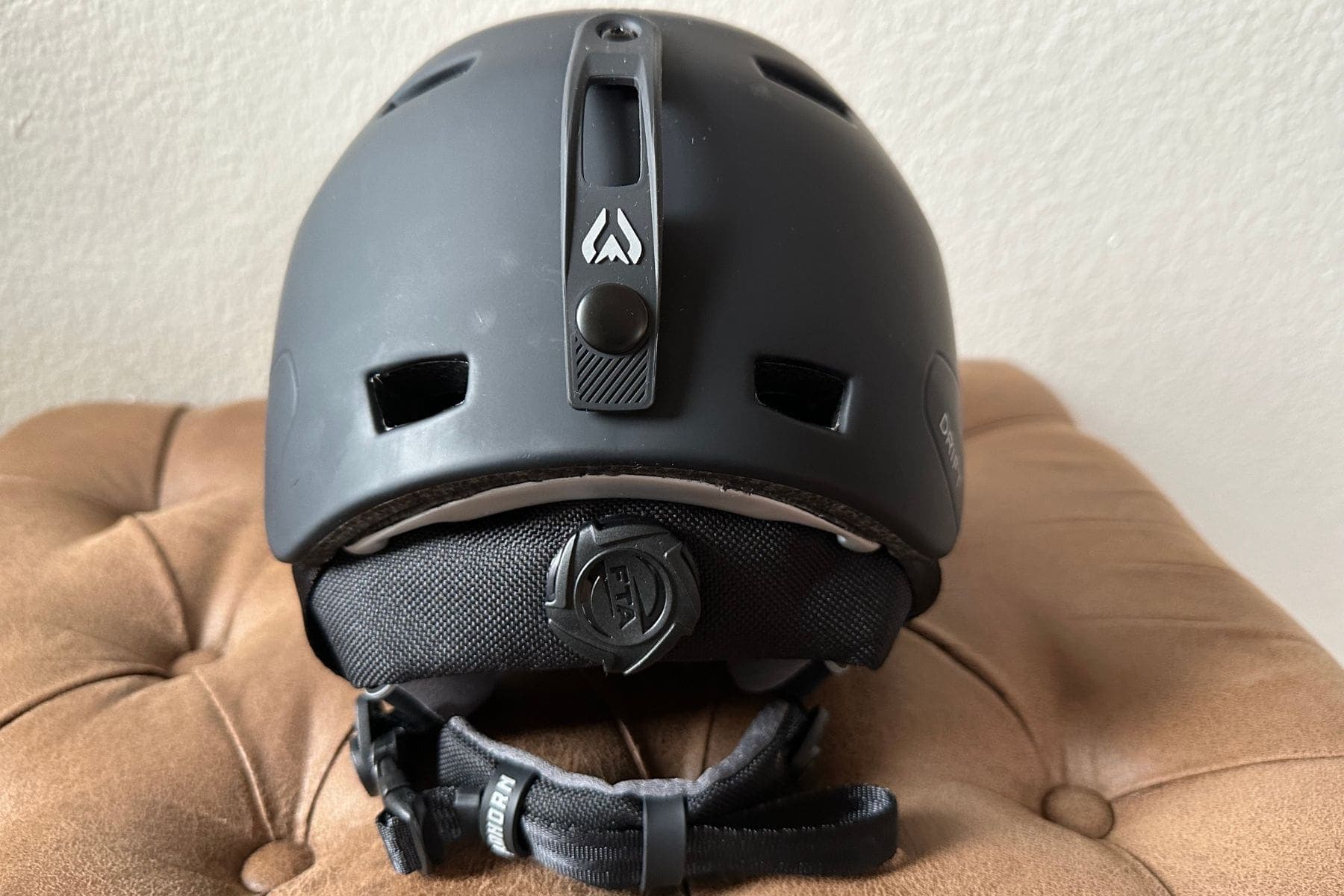wildhorn-drift-helmet-back
